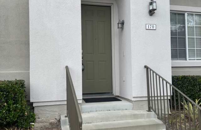 Beautiful 2 Bedroom/2 Bathroom + Bonus Room in Gated Community photos photos