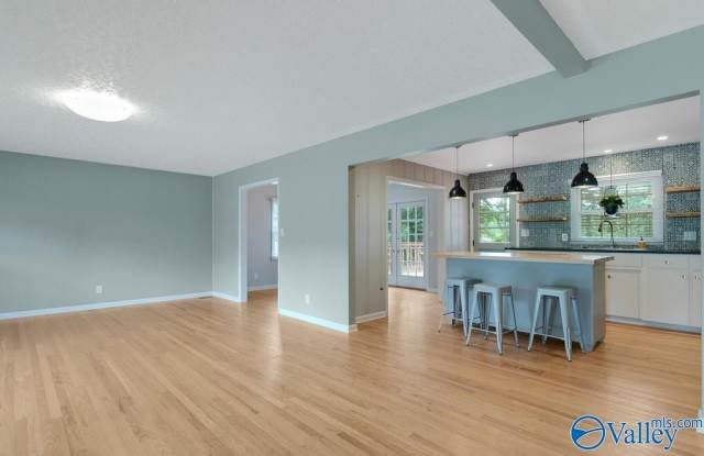 405 Meadow View Drive Gallery 4
