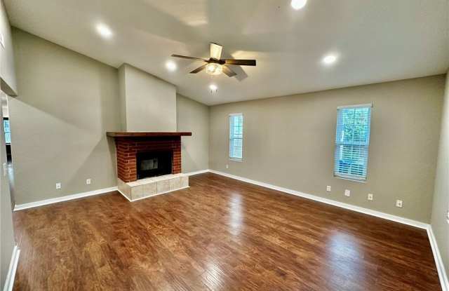 3513 W Wood Street photos photos