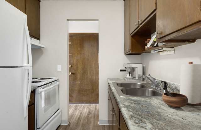 Garden Grove Apartments Gallery 2