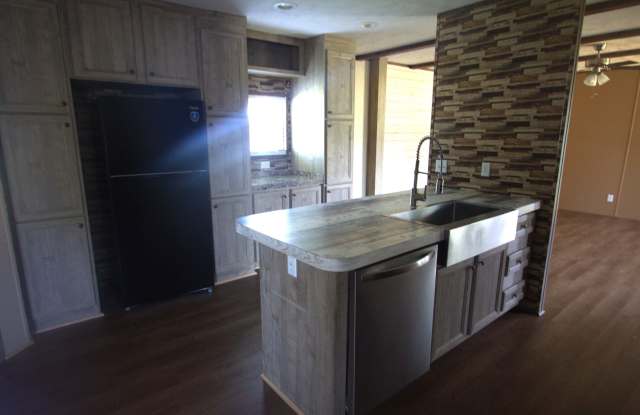 5640 Garden Village Gallery 3