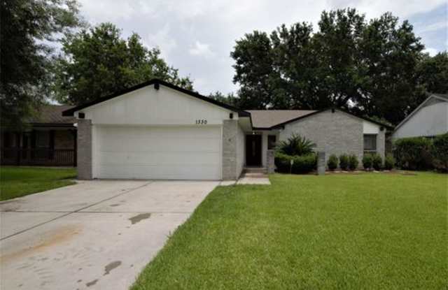 1330 Ashwood Drive Gallery 2