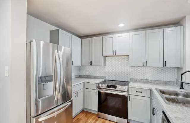 323 Moselle Avenue Gallery 3