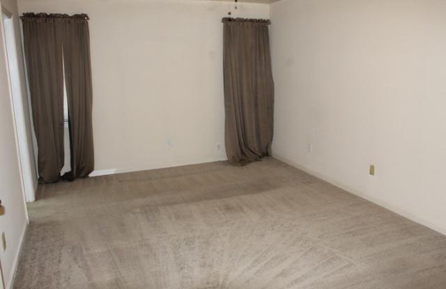 1015 Country Place Drive Gallery 3