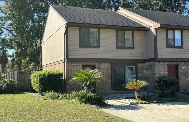 7042 PRESTWICK Circle S photos photos