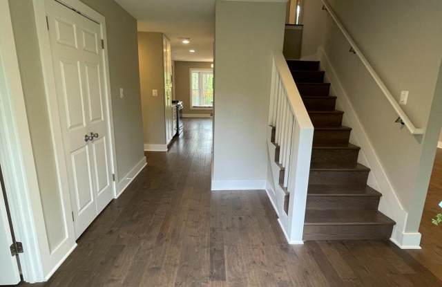 3428 REEDY DRIVE Gallery 2