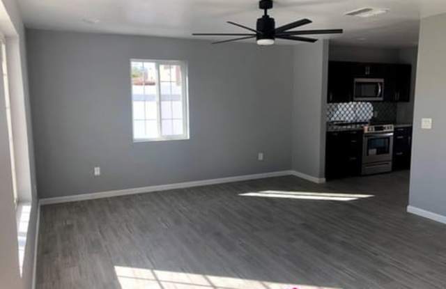 6256 S 14th Plaza Gallery 4