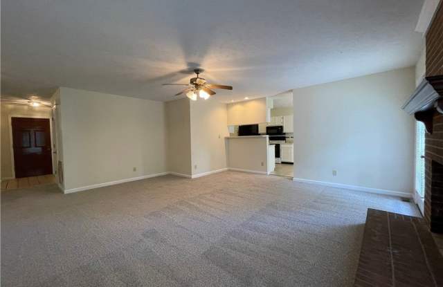 6124 Garden Court Gallery 3