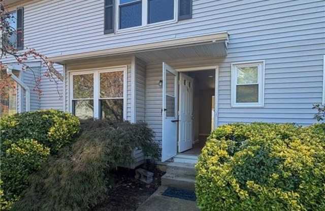 34 Deerfield Lane Gallery 2