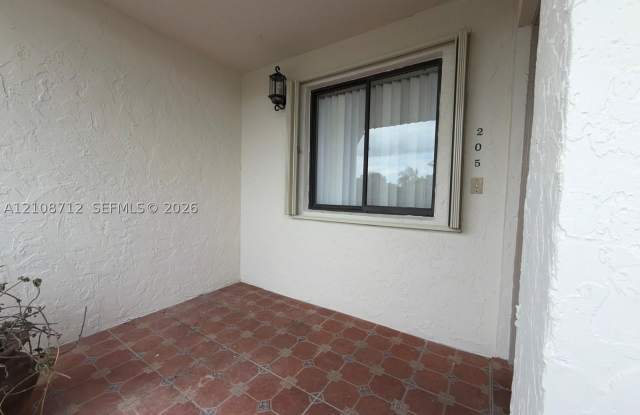 379 Lakeview Dr Gallery 3