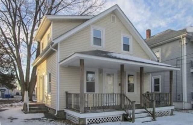 137 John St - 137 John Street, Pawtucket, RI 02861