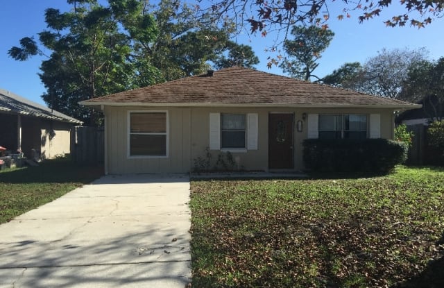 815 Montana Ave - 815 Montana Avenue, St. Cloud, FL 34769