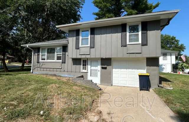 8300 E 91st Ter - 8300 East 91st Terrace, Kansas City, MO 64138