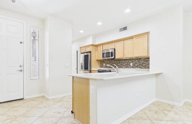 2130 W HUNTER Court Gallery 3