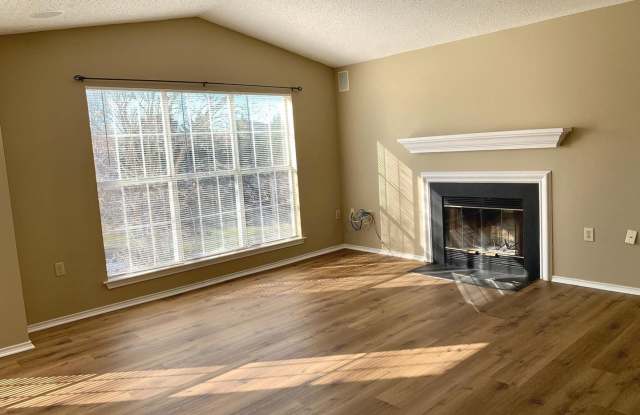 21033 TIMBER RIDGE TER #304 Gallery 2