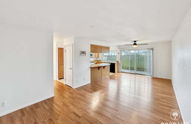 Great 2B/2BA Condo in Oceanside! - 615 Fredricks Avenue, Oceanside, CA 92058