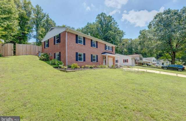 4725 Springbrook Drive Gallery 4