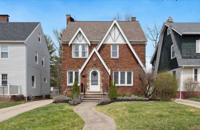 3569 Silsby Rd photos photos