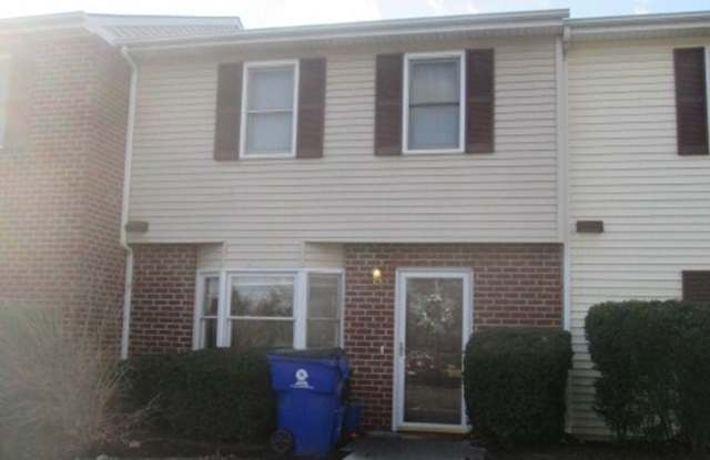 2 Bedroom, 2.5 Bath Townhouse photos photos