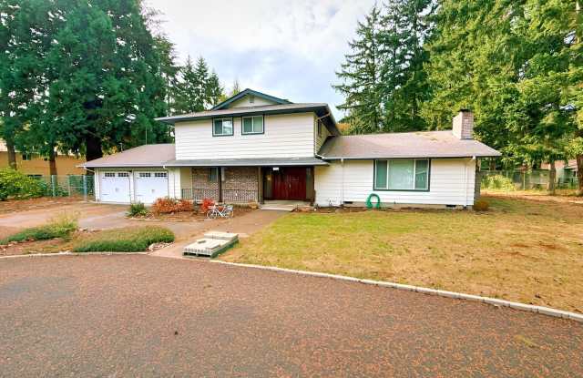 Gorgeous 5-Bed, 2-Bath Two Story Home in Tacoma/Spanaway! photos photos