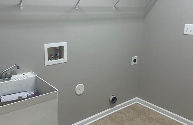 13606 Delstone Drive Gallery 3