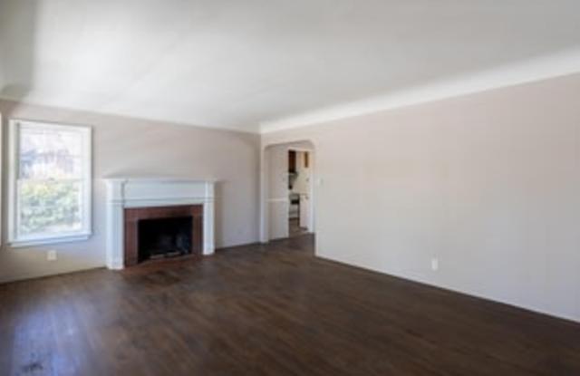2837 Henrietta Avenue Gallery 4