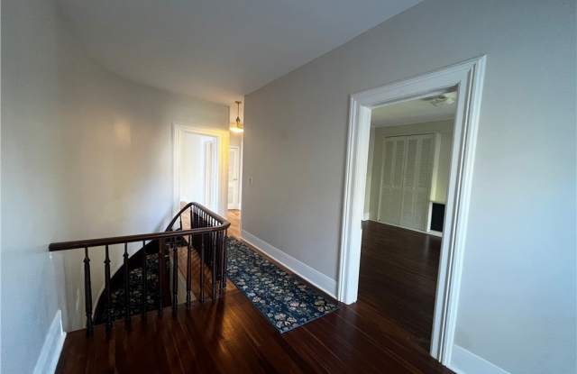 352 Maple Avenue Gallery 4