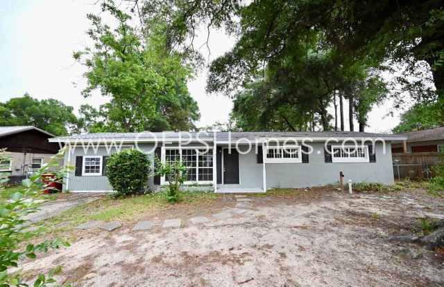 4 Bed Crestview Home photos photos