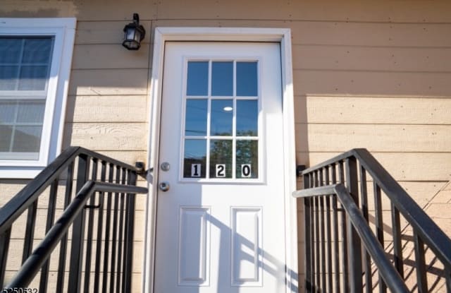 118 Highland Ave - 118 Highland Avenue, Clifton, NJ 07011