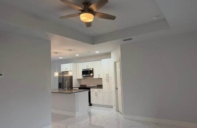 746 Eisenhower Boulevard Gallery 4