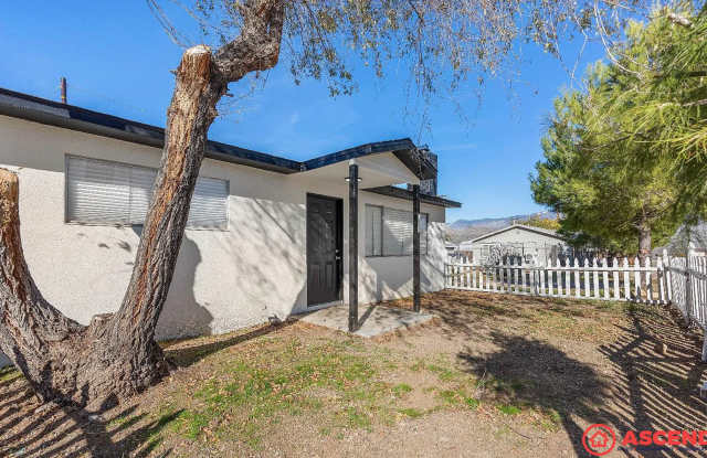 Move-In Ready 2BR Home in Lake Isabella Area – Trash & Sewer Paid, Pets OK! Gallery 3