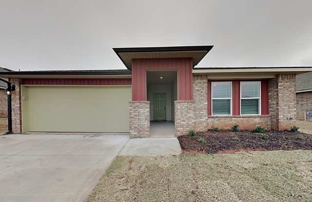 Very Nice 4 Bedroom 2 Bath Home in Yukon Schools photos photos
