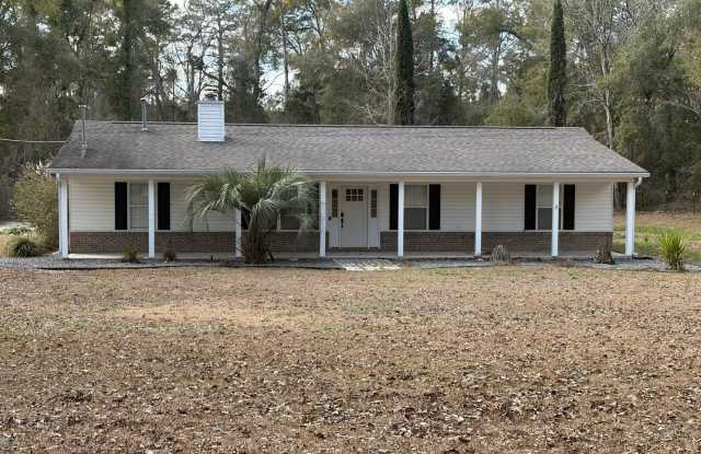 Spacious 3BR/2BA on 1 Acre – Fully Fenced photos photos