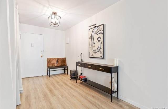102-30 66 Road Gallery 4