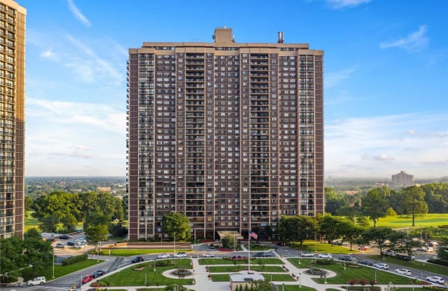 269-10 Grand Central Parkway - 269-10 Grand Central Parkway, Queens, NY 11005