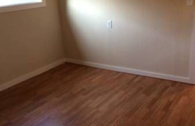 5906 Avila Street Gallery 4