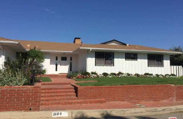 2108 STRADELLA Road Gallery 2