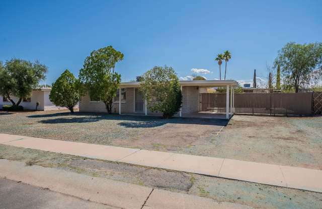 Cozy East Tucson 3-Bedroom with Private Yard  Covered Patio! photos photos