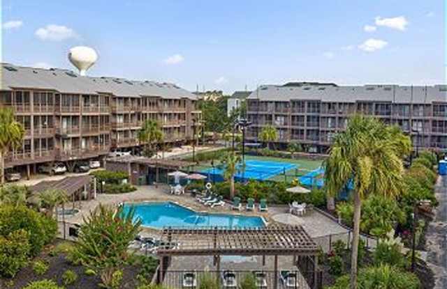 Winter Rental - North Myrtle Beach - Walk to Beach, Three-Bedroom, Two-Bath Condo ! - 207 North Ocean Boulevard, North Myrtle Beach, SC 29582