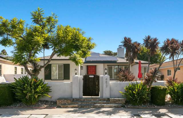 Spacious Talmadge Home WITH POOL! - 4677 Winona Avenue, San Diego, CA 92115