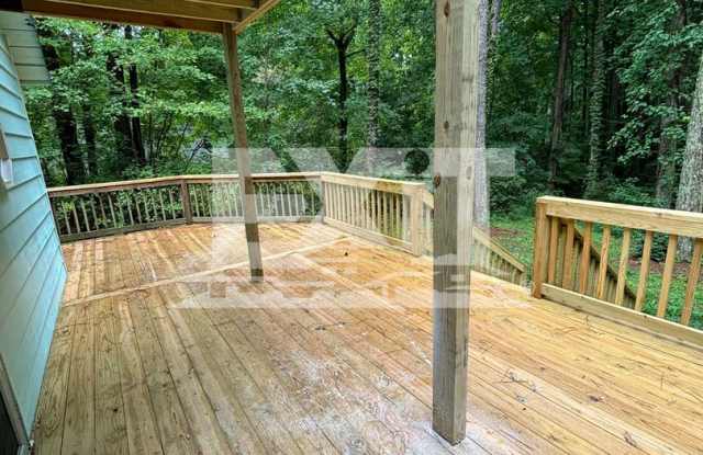 Charming 3 Bed 1.5 Bath Home in Bracey, VA Gallery 4