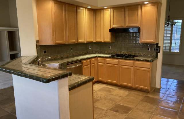 4817 E FERNWOOD Court Gallery 3