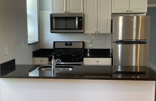 2445 Lakeview Ave photos photos