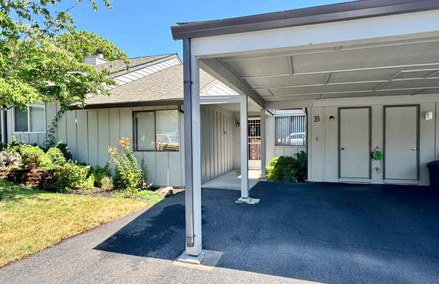 Salmon Creek Condo with Swim, hot tub and workout room photos photos