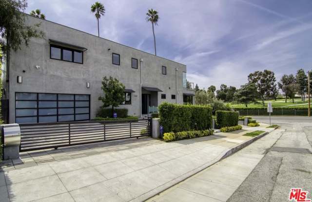 707 BRISTOL Avenue Gallery 2