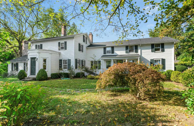 561 Middlesex Road - 561 Middlesex Road, Darien, CT 06820