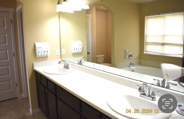 4215 East Roosevelt Avenue photos photos