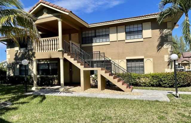 2630 Riverside Dr photos photos