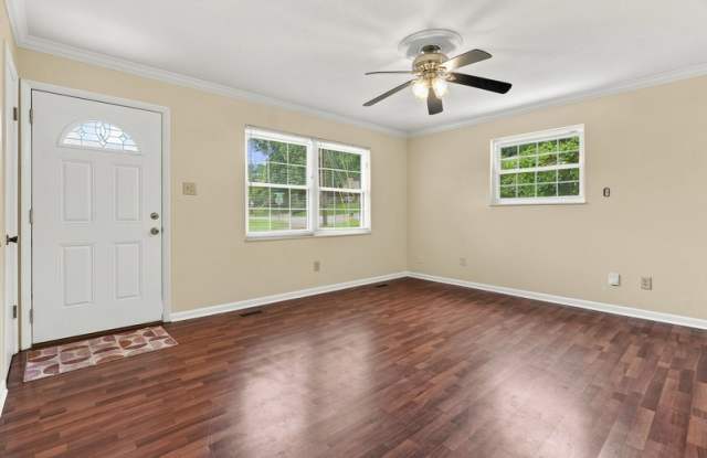 4400 Wells Road Gallery 4