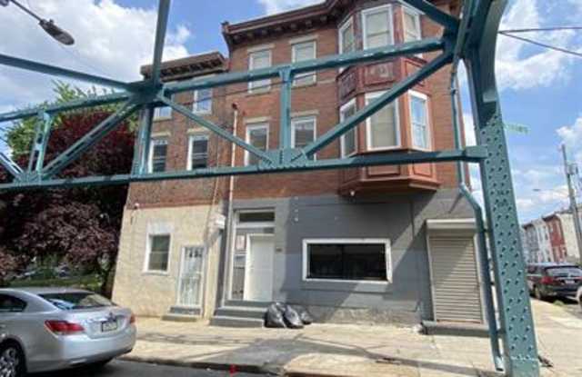 2633 Kensington Avenue Gallery 2